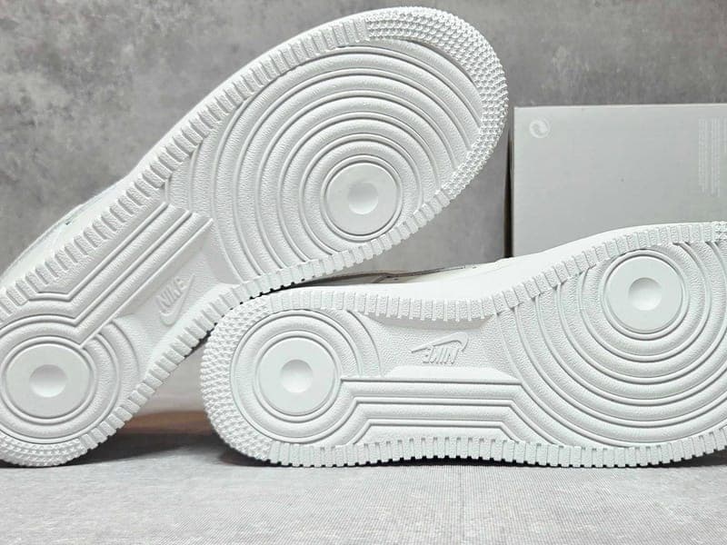 Nike Air Force 1 Air-cushioned sole and rubber outsole, authentic detailing rarely matched by replicas